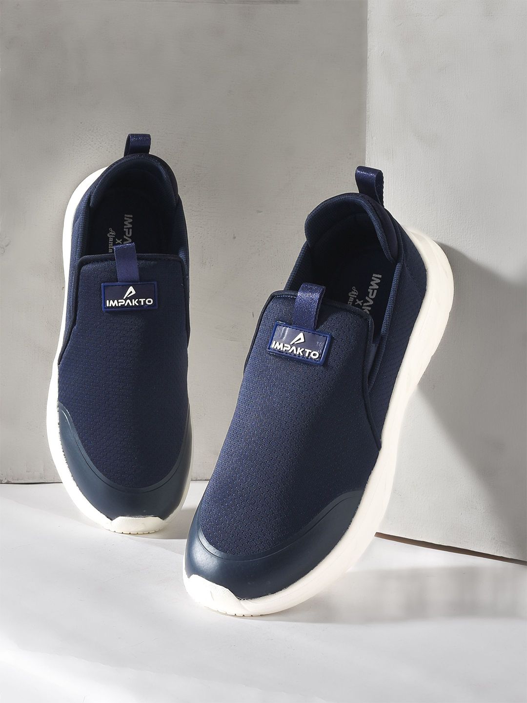IMPAKTO Men Mesh Walking Shoes