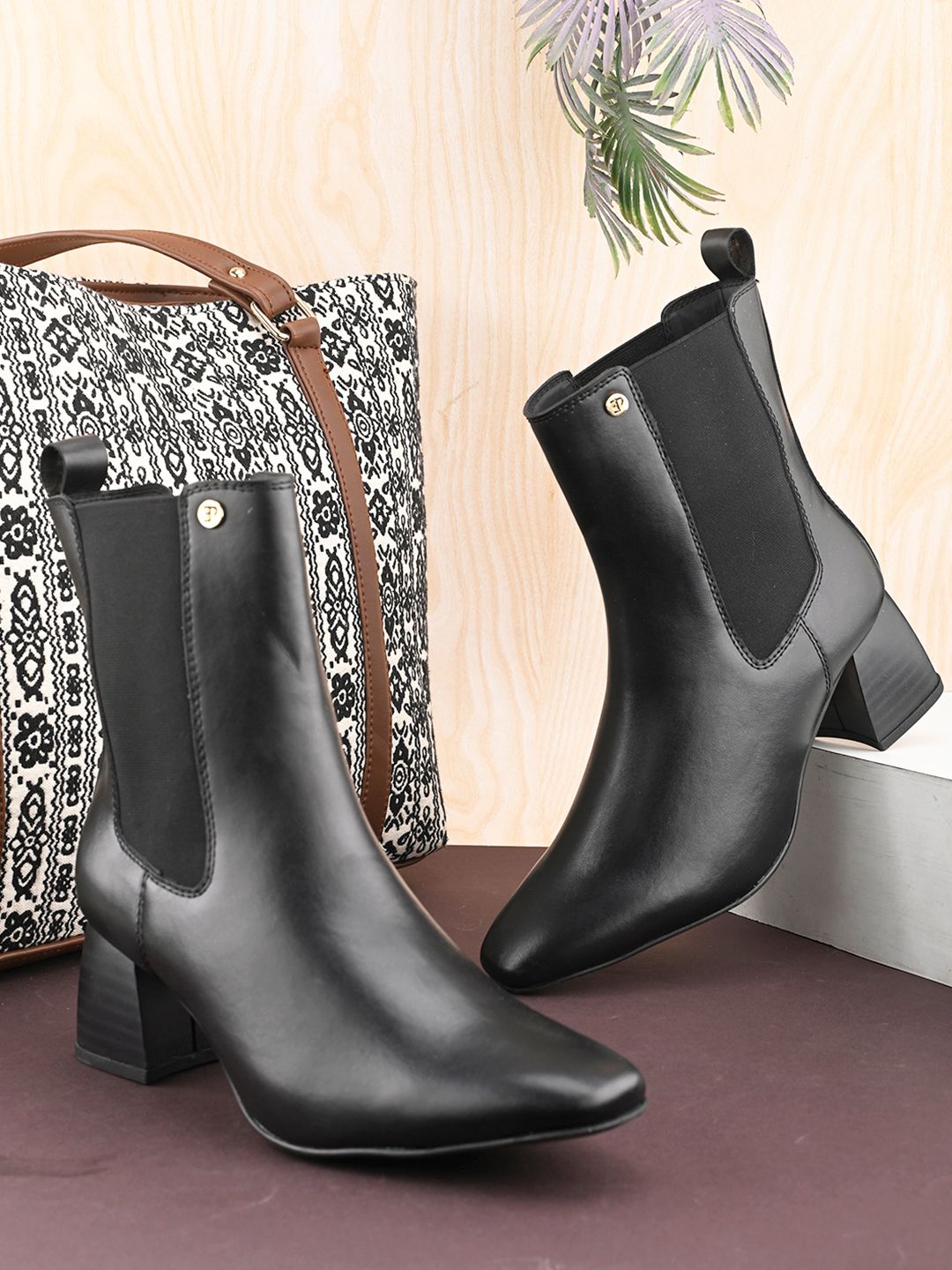 El Paso El Paso Women Solid Chelsea Boots