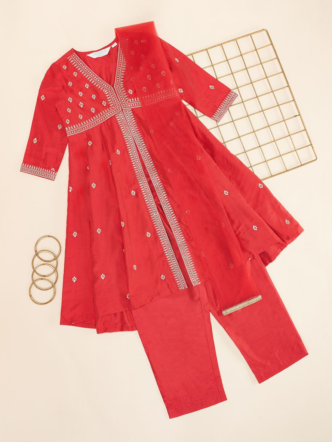 AKKRITI BY PANTALOONS Girls Floral Zari Embroidered V-Neck Panelled Pure Cotton Kurta Set