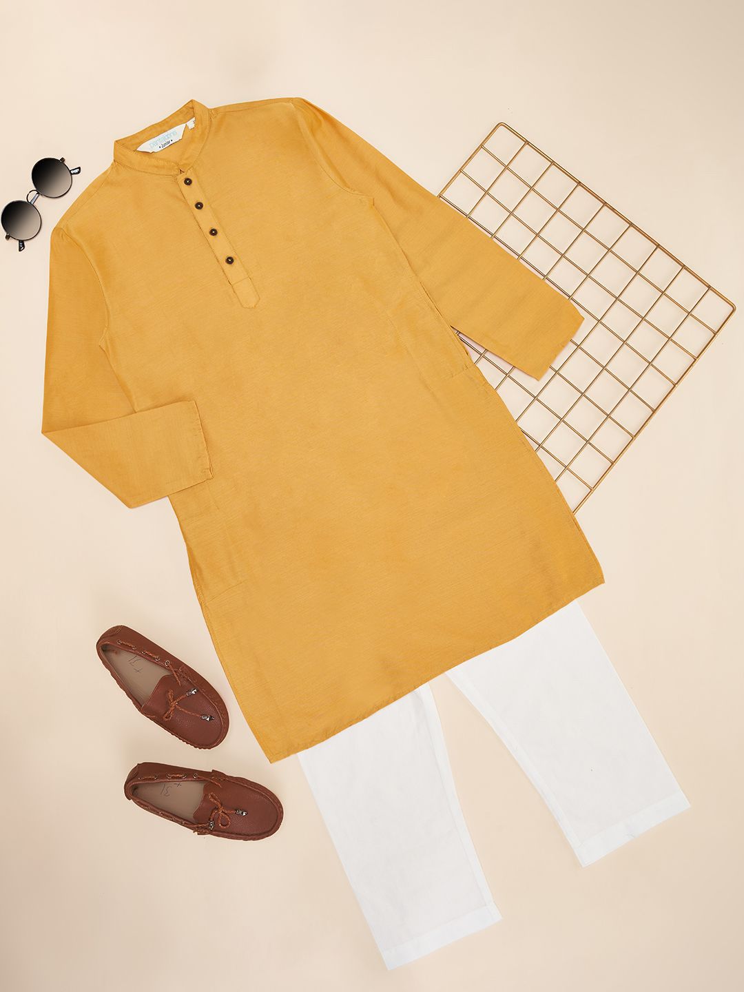 indus route by Pantaloons Boys Regular Straight Kurta with Pyjamas