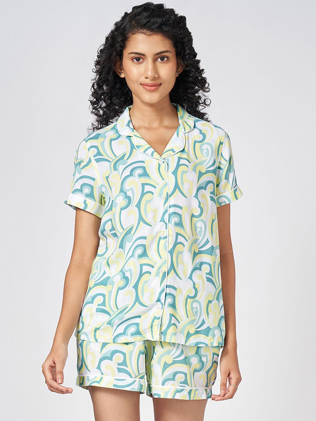 Dreamz by Pantaloons Women Abstract Printed Night suit