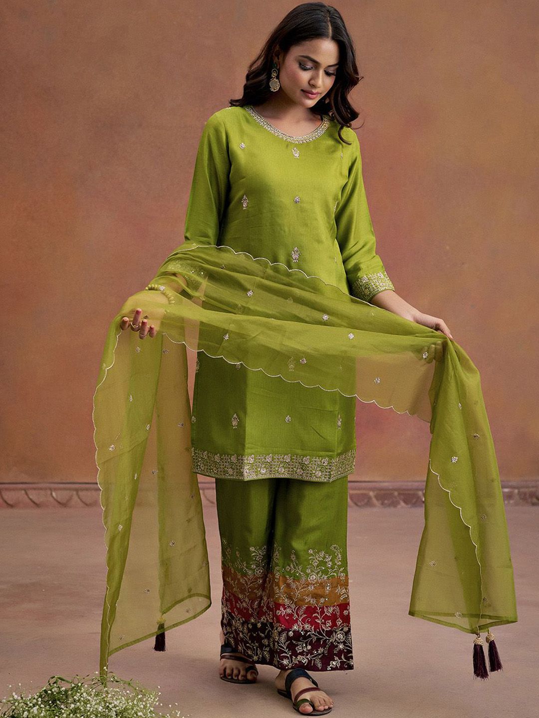 Jaipur Kurti Ethnic Motifs Embroidered Thread Work Straight Kurta with Trousers & Dupatta