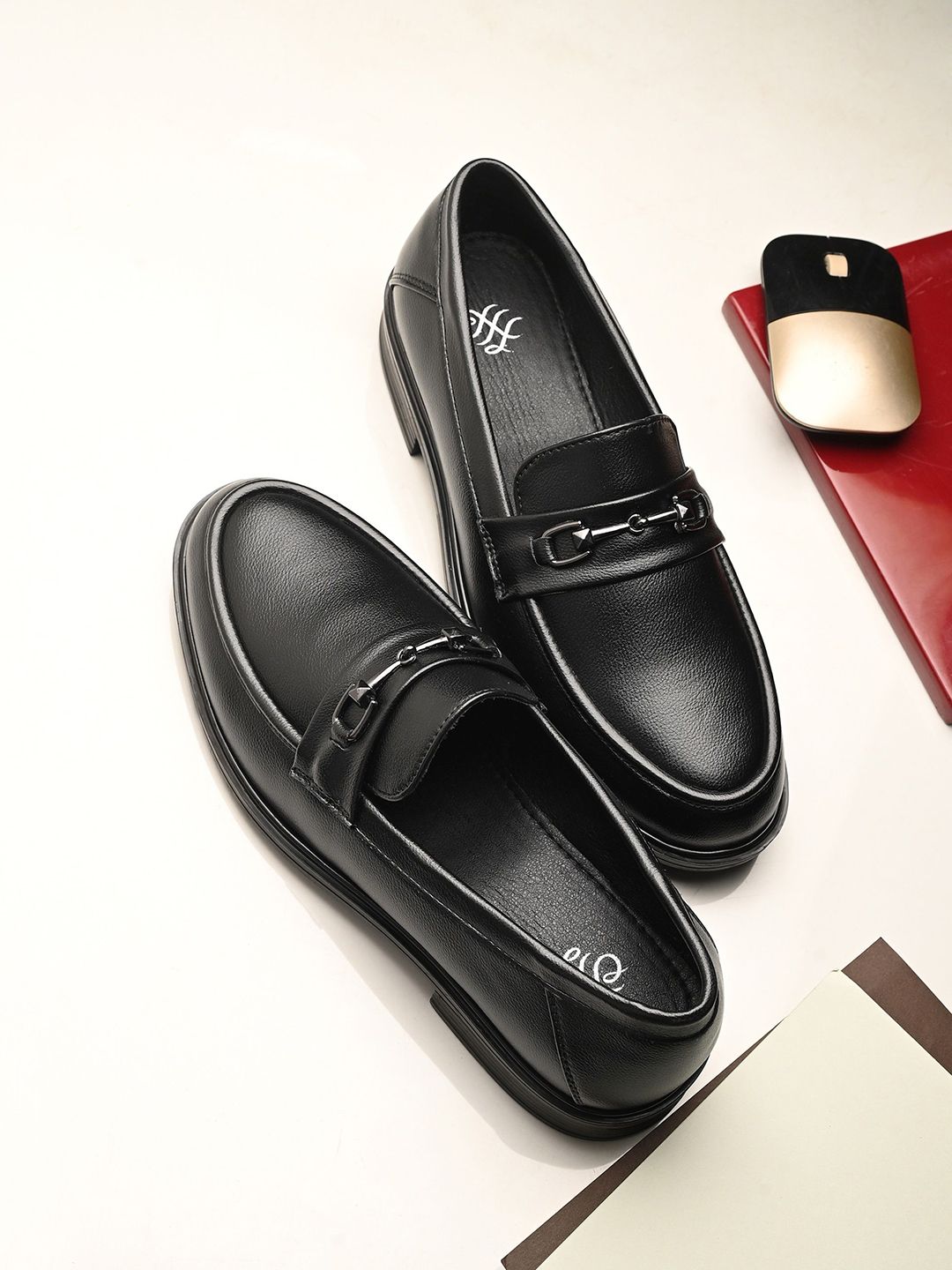 House of Pataudi  Men Textured Formal Loafers
