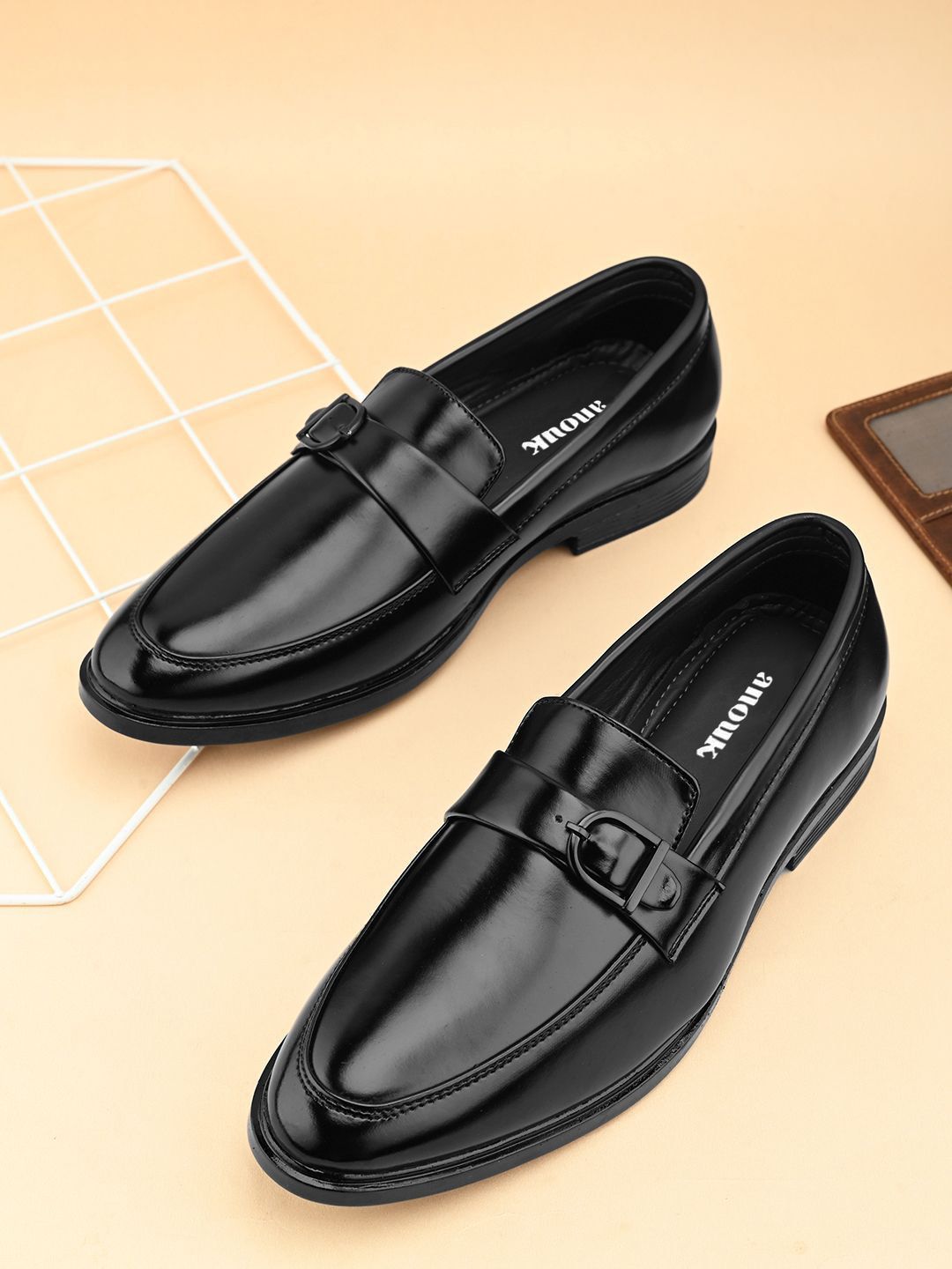 Anouk Men Solid Formal Loafers