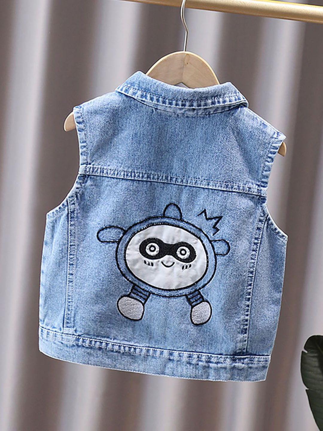 StyleCast x Revolte Boys Outdoor Denim Jacket with Embroidered deal from myntra StyleCast x Revolte Boys Outdoor Denim Jacket with Embroidered deal from myntra