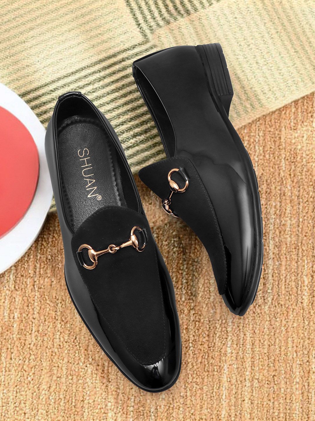 SHUAN Men Solid Pointed Toe Slip-On Formal Shoes