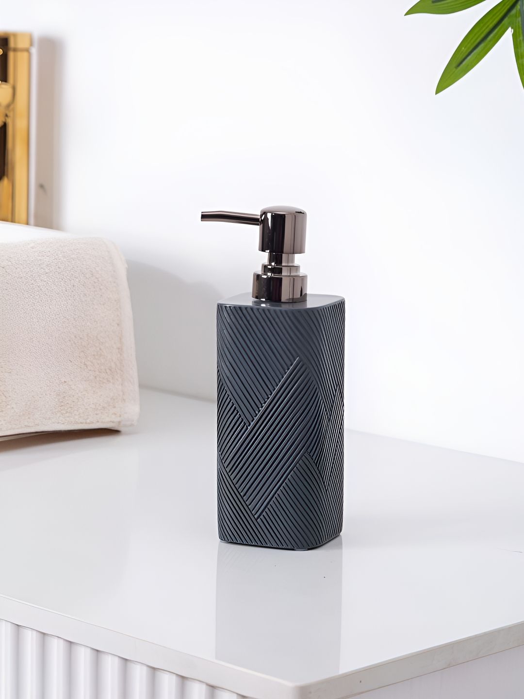 Pano Charcoal & Silver Toned Textured Ceramic Soap Dispenser 420ml