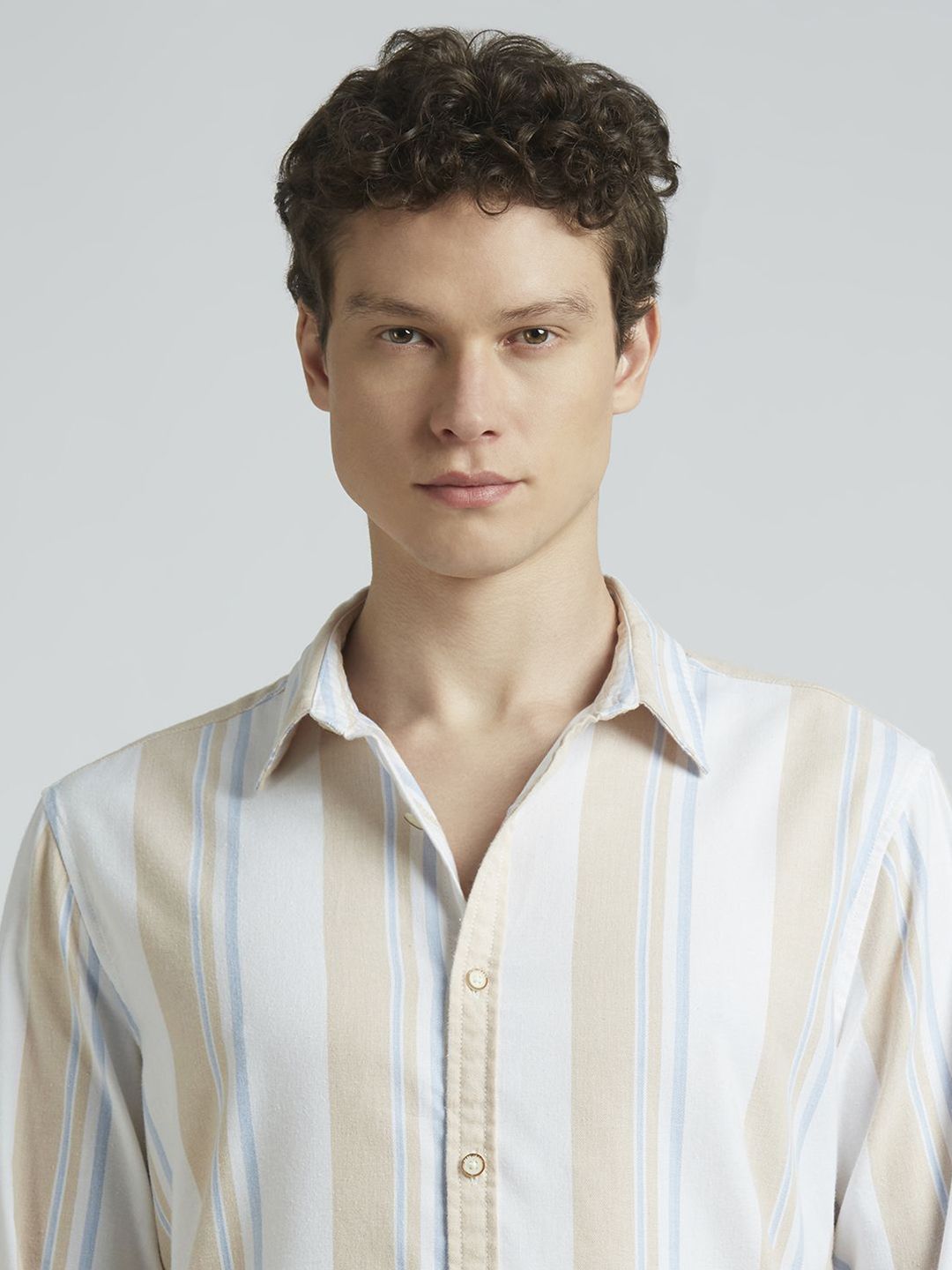 Buy Pepe Jeans Men Spread Collar Vertical Striped Linen Casual