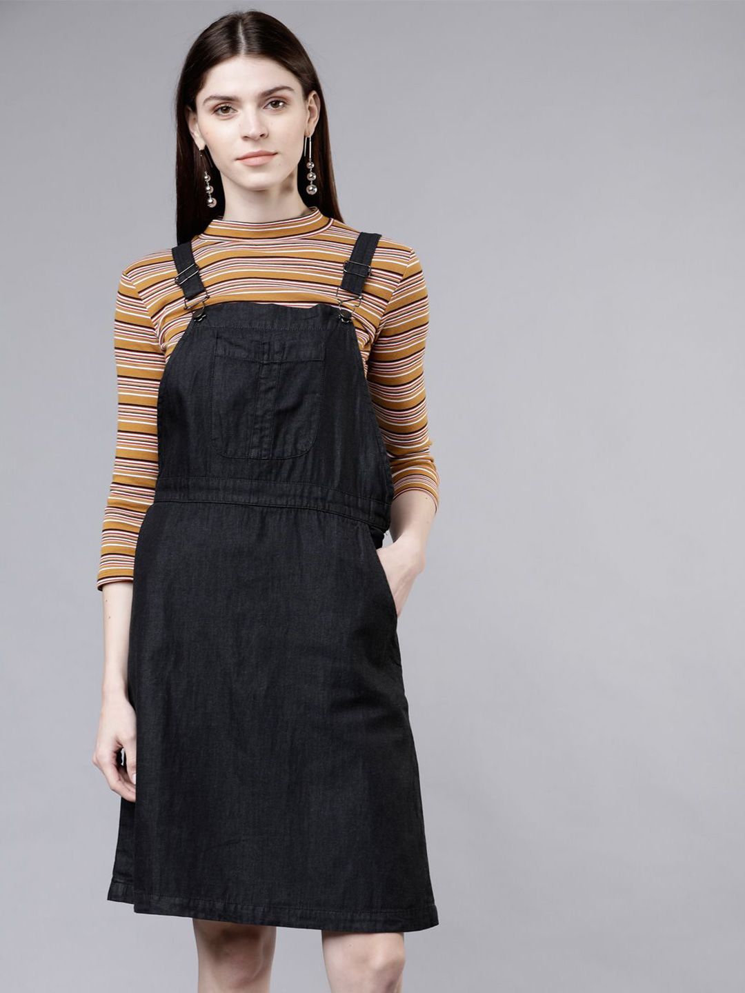 Buy Tokyo Talkies Women Black Denim Pinafore Dress - Dresses for Women  10845280 | Myntra