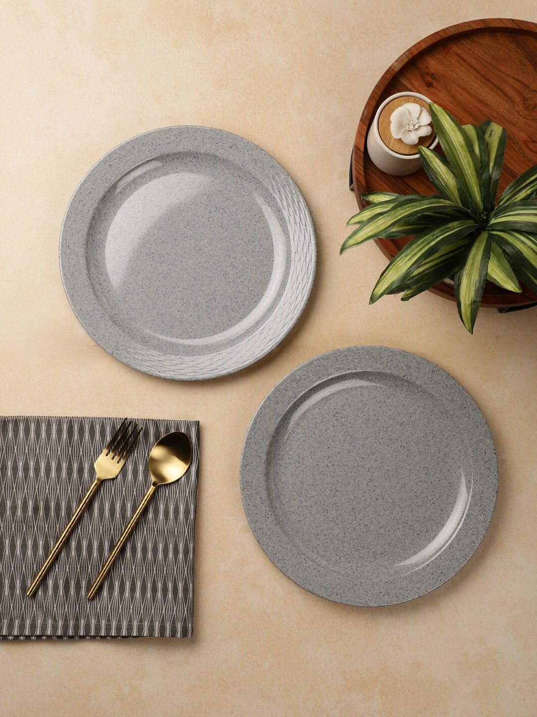 Servewell Grey & 6 Pieces Printed Melamine Glossy Plates Price in India