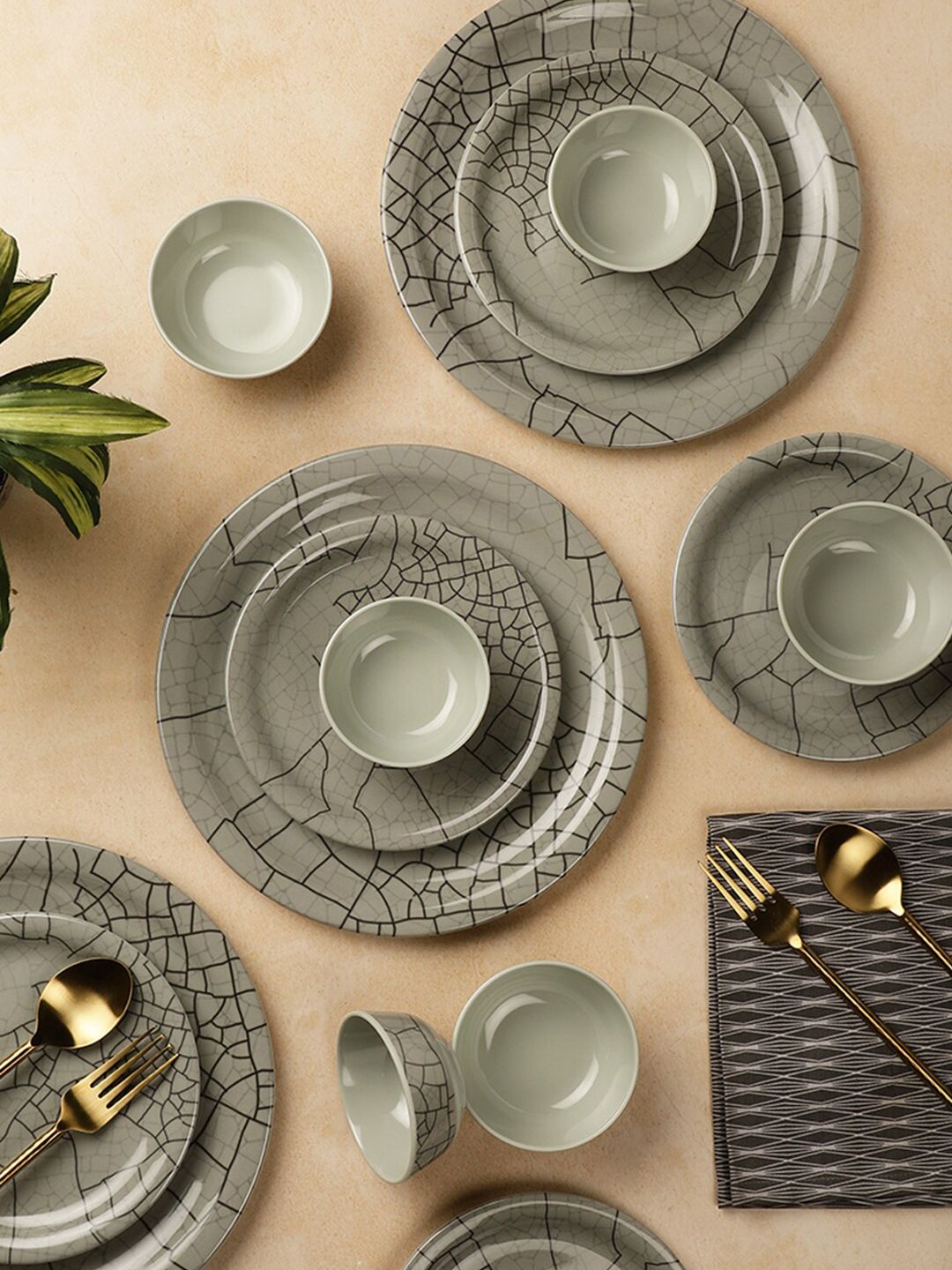 Servewell Grey & Black Pieces Geometric Printed Melamine Glossy Dinner Set Price in India