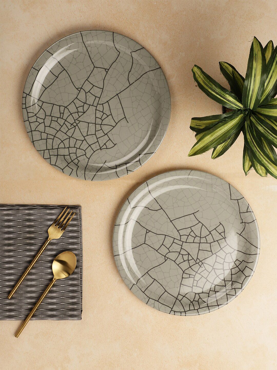 Servewell Grey & 6 Pieces Geometric Printed Melamine Glossy Plates Price in India