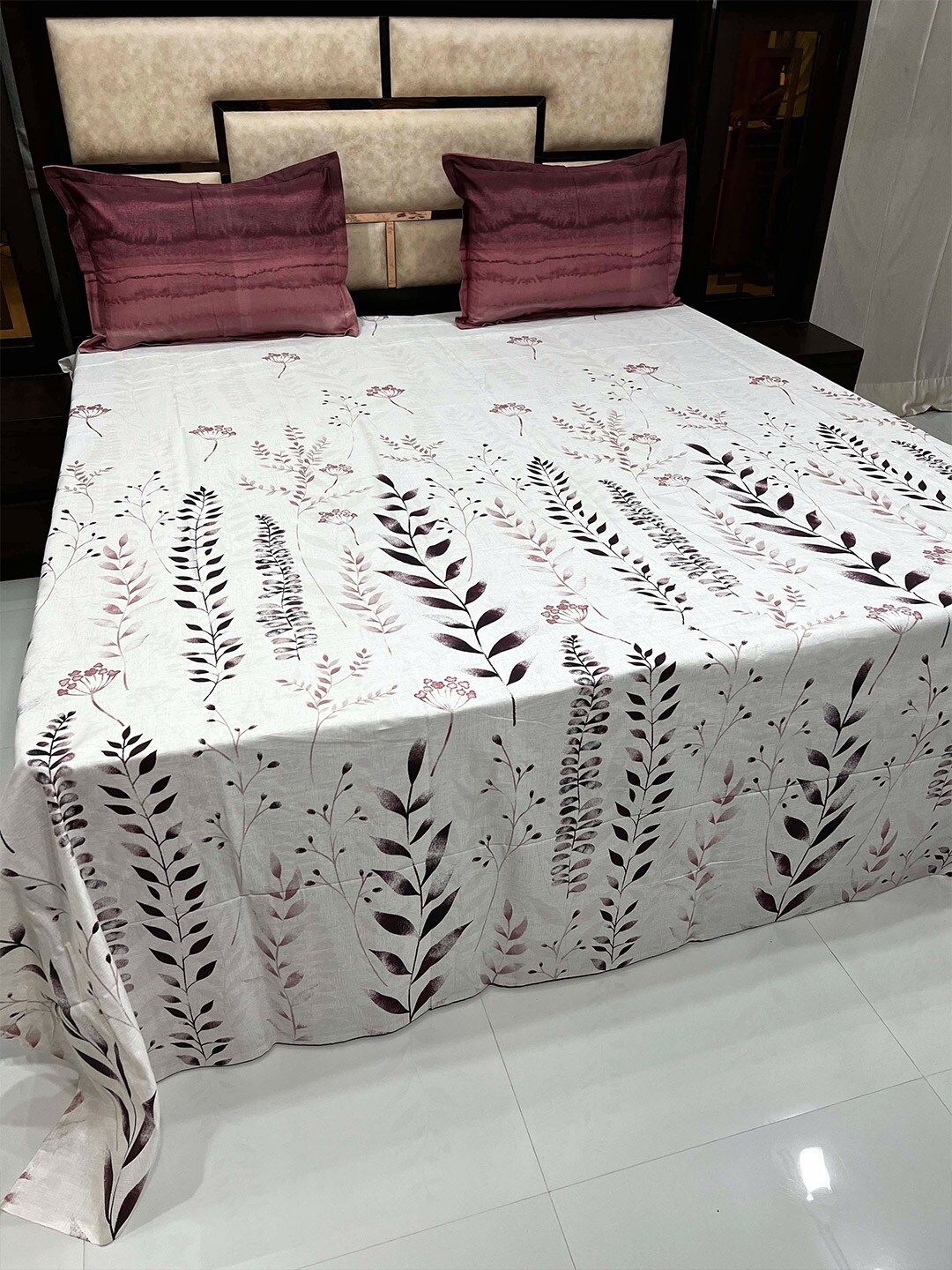 Pure Decor Purple & White Floral 400 TC King Bedsheet with 2 Pillow Covers Price in India