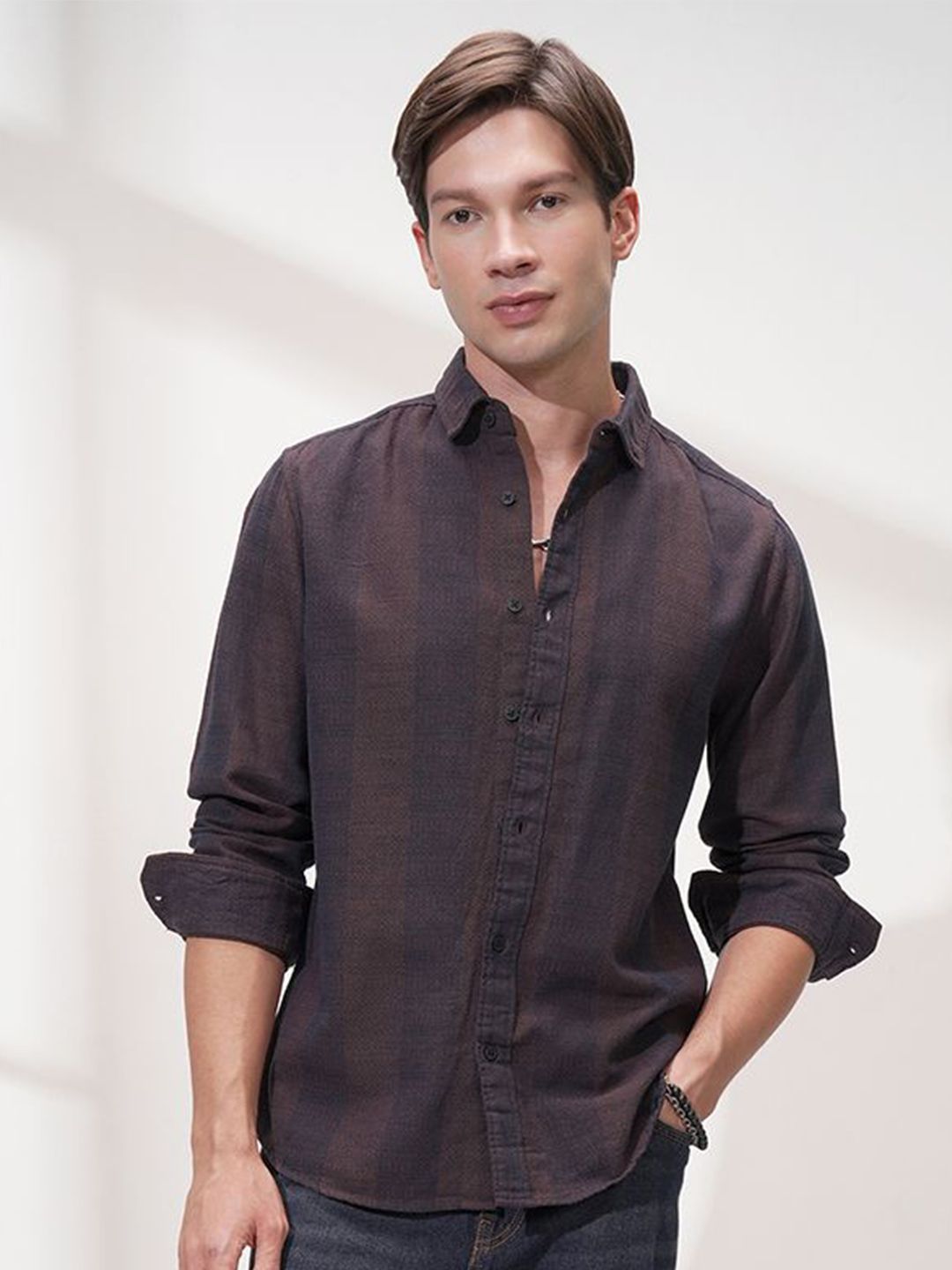 HIGHLANDER Men Comfort Slim Fit Opaque Casual Shirt