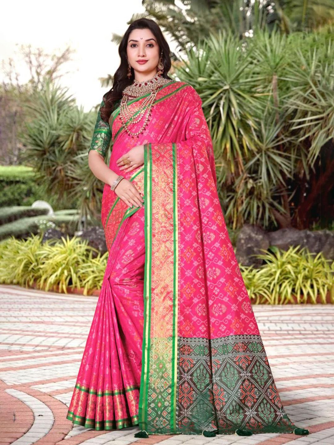 AKSH FASHION Bandhani Zari Patola Saree