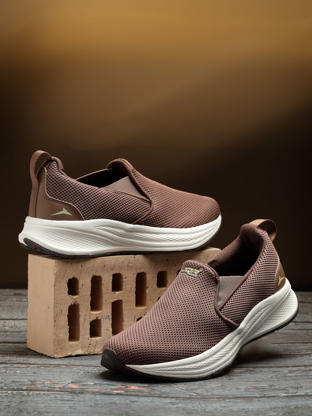 JQR Men CERUS Walking Shoes