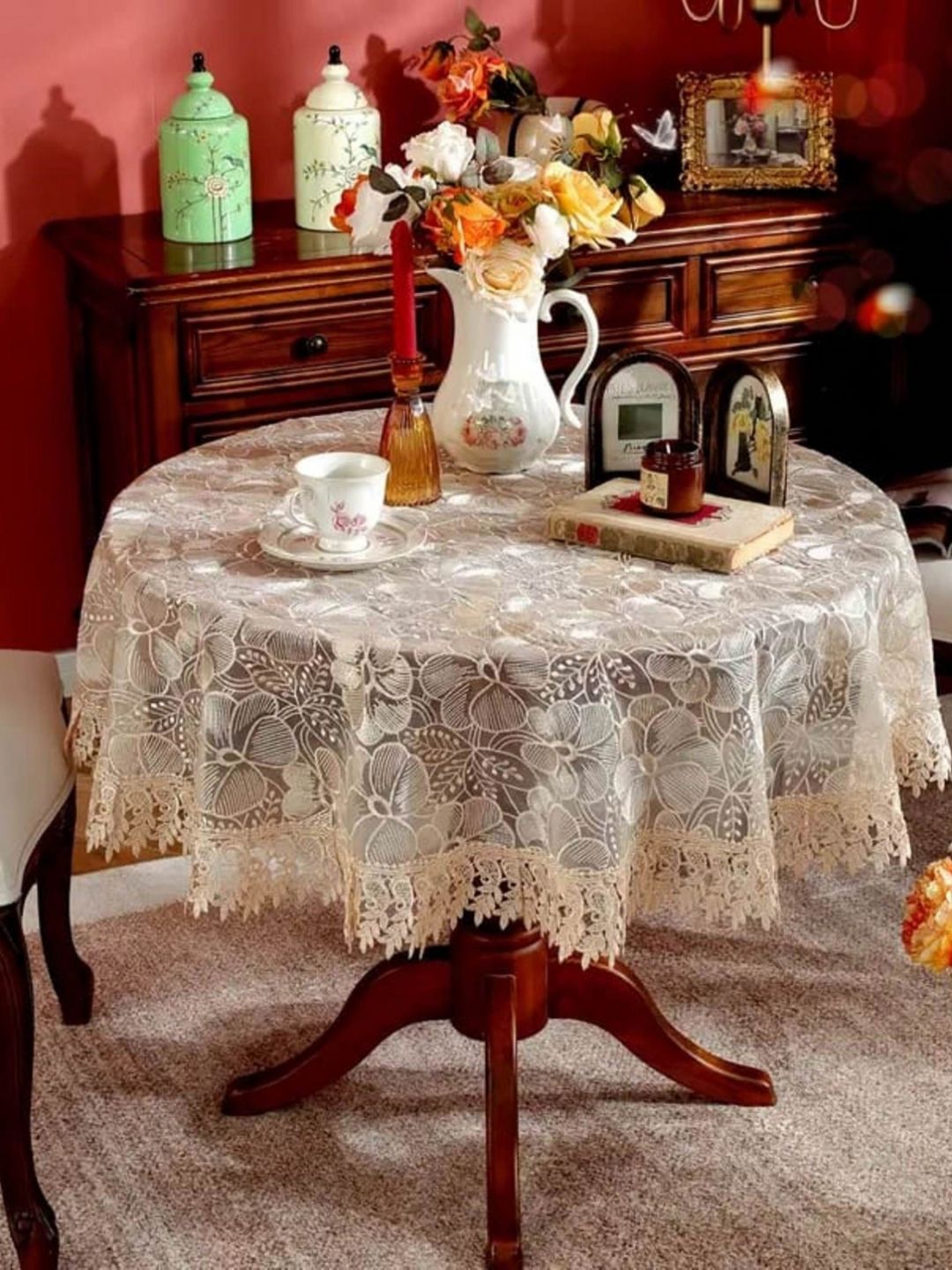 TANLOOMS Cream Floral Embroidered 4 Seater Round Table Cover