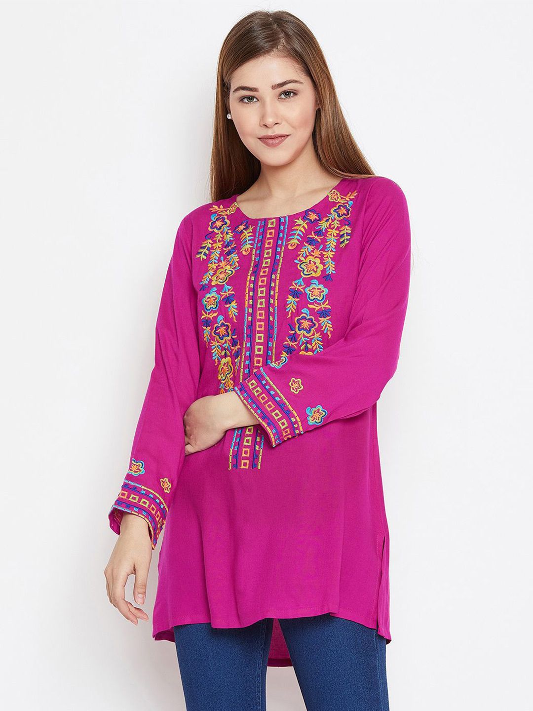 AGARU Embroidered Top