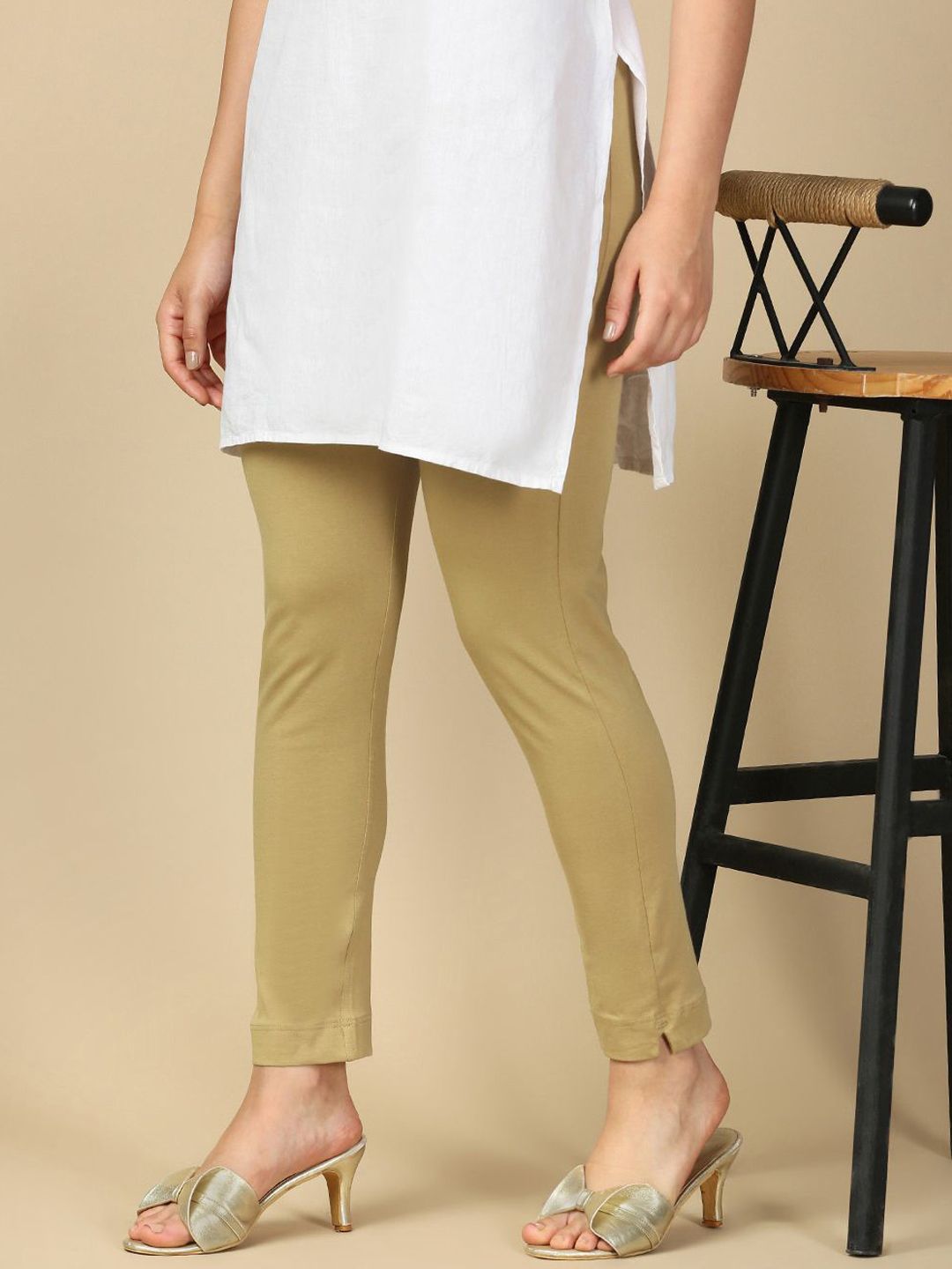 PYNK Mid-Rise Ankle-Length Leggings