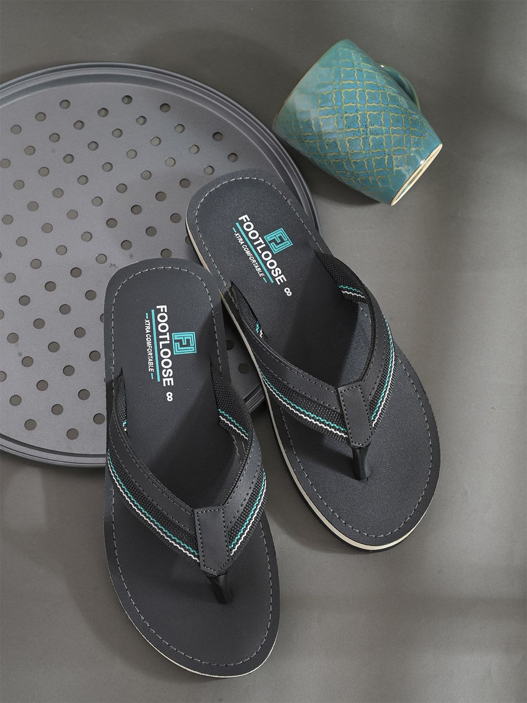 FOOTLOOSE Men Thong Flip-Flops
