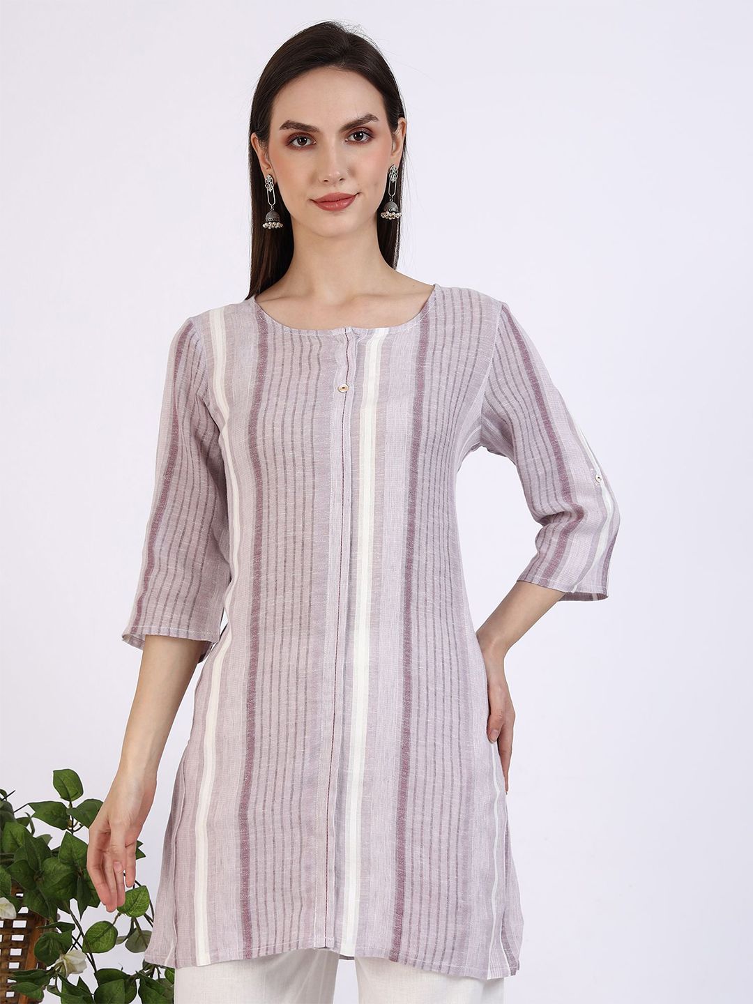 AURELIA AURELIA Striped Round Neck Straight Kurti
