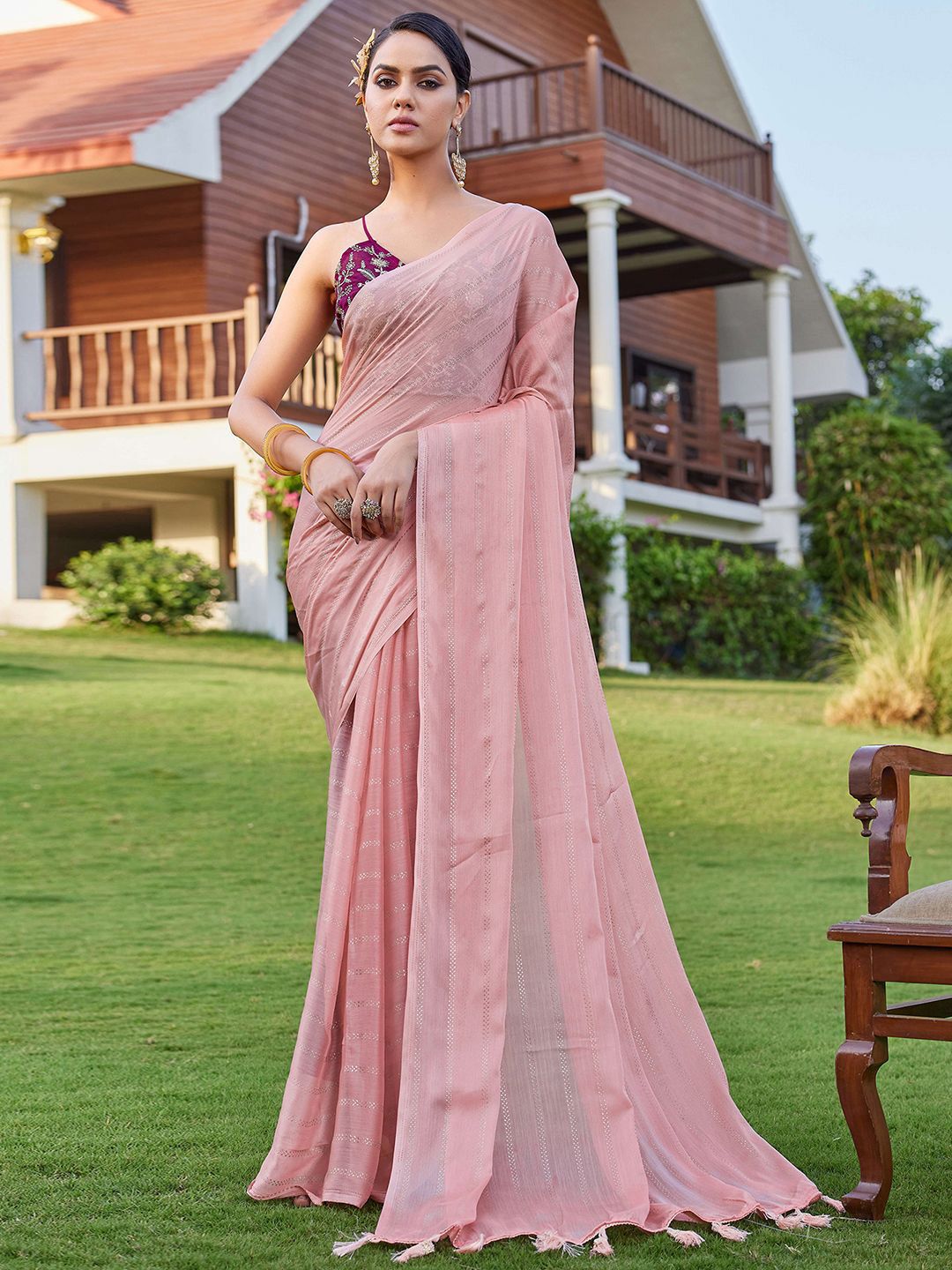 DIVASTRI Striped Zari Pure Georgette Saree