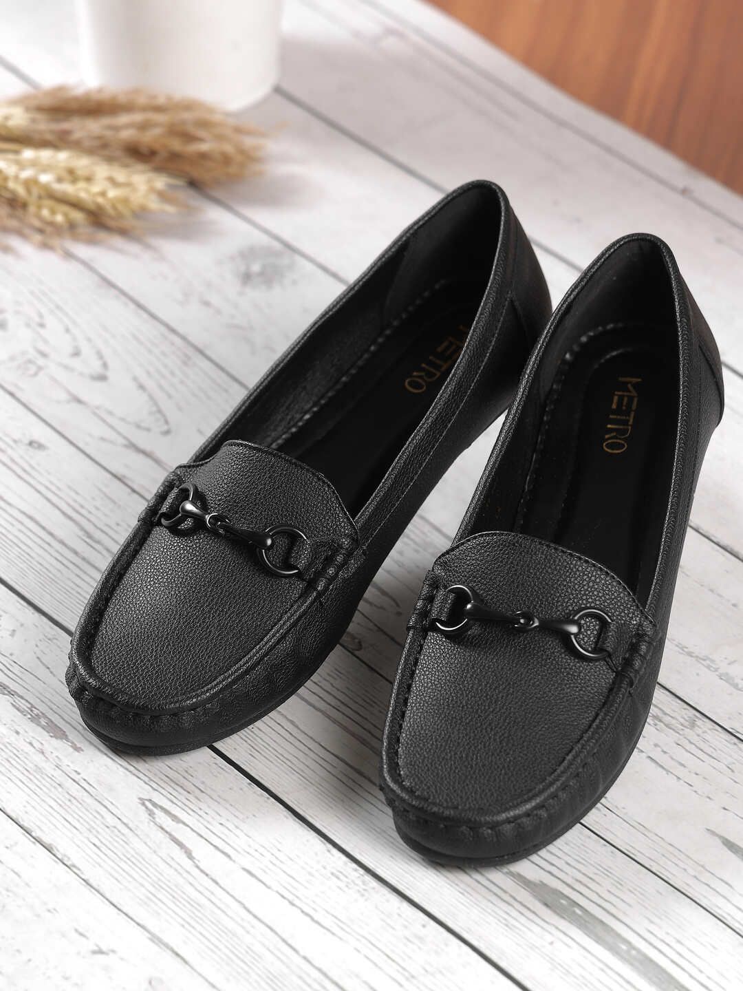 Metro Metro Womens Black Women Textured Round Toe Horsebit Loafers
