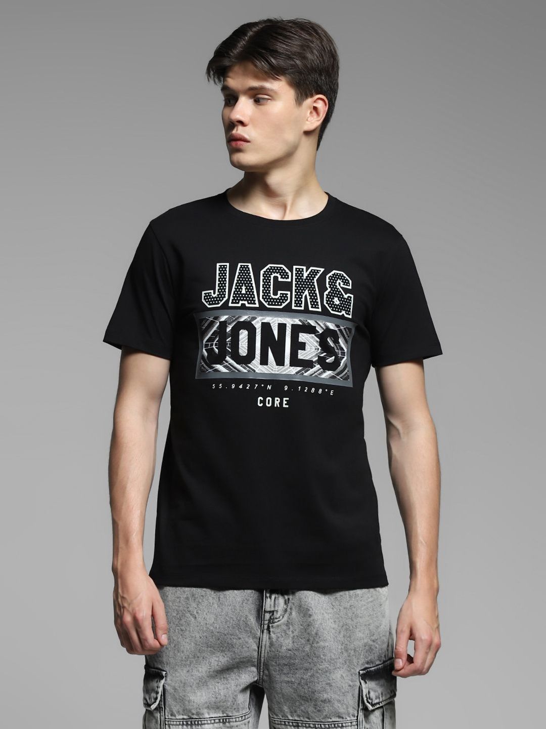 Jack & Jones Jack & Jones Men Typography Printed Pockets T-shirt