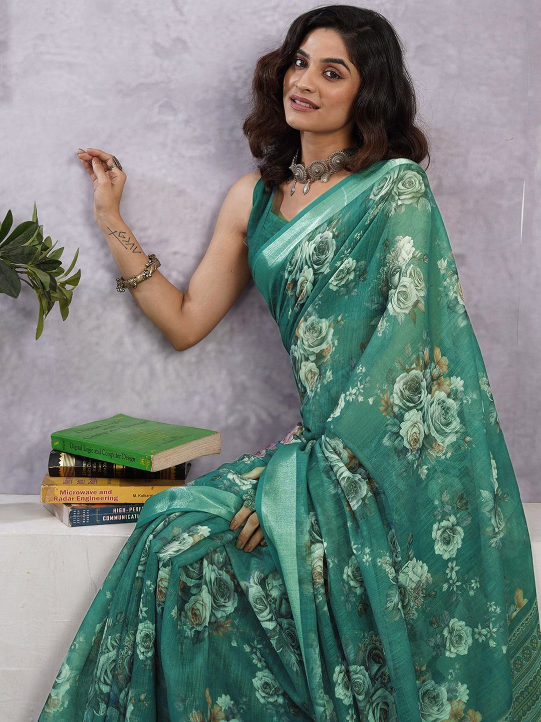 Mitera Floral Printed Zari Saree