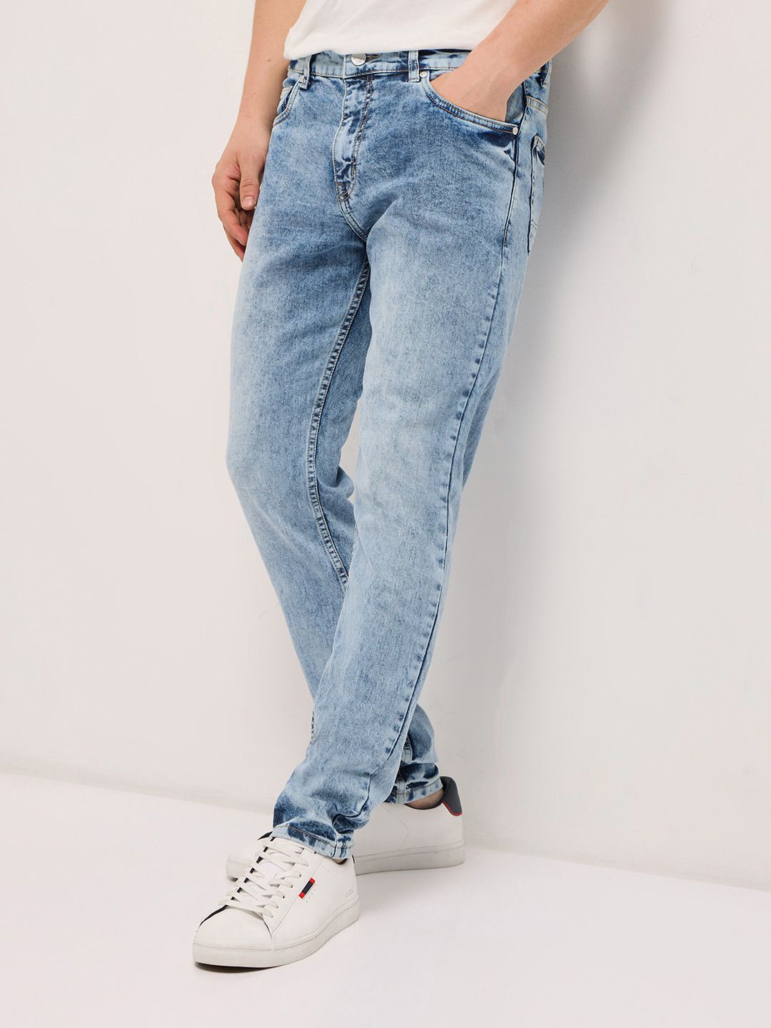 THE BEAR HOUSE Men Skinny Fit Mid-Rise Light Fade Stretchable Jeans
