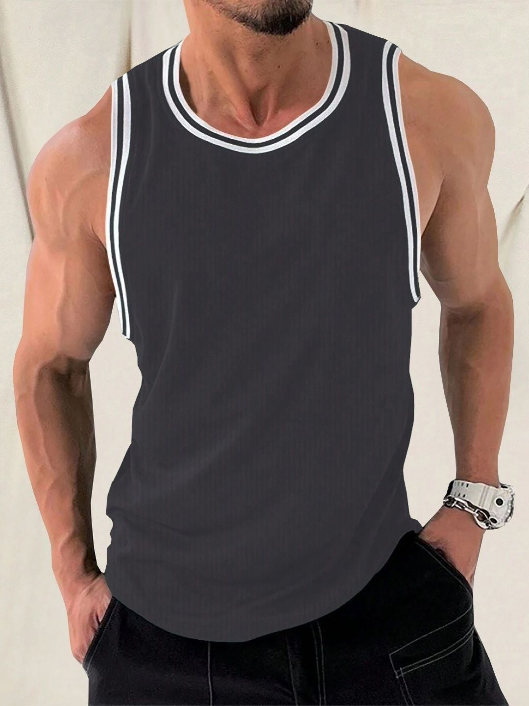 StyleCast x Revolte Men Solid Round Neck T-shirt