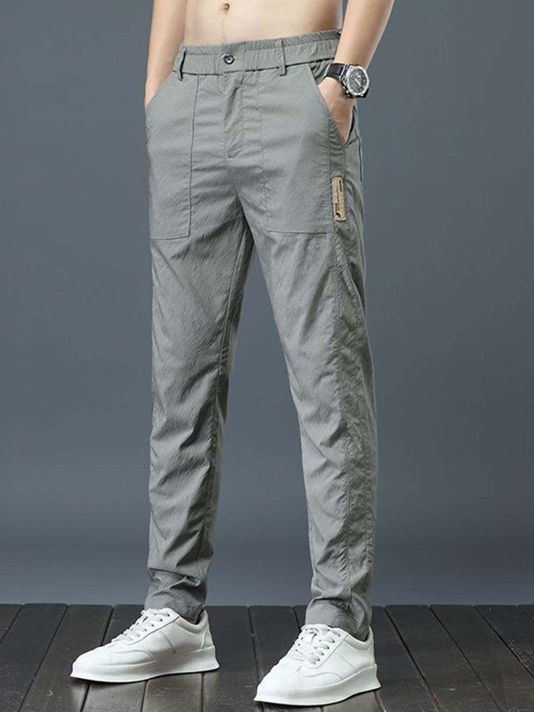 Men Slim Fit Cargos Trousers deal from myntra Men Slim Fit Cargos Trousers deal from myntra