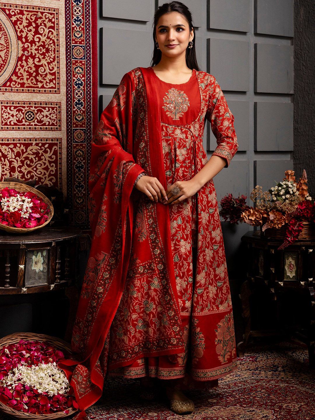 KIMAYRA KIMAYRA Women Ethnic Motifs Printed Cotton Anarkali Kurta with Trousers & Dupatta