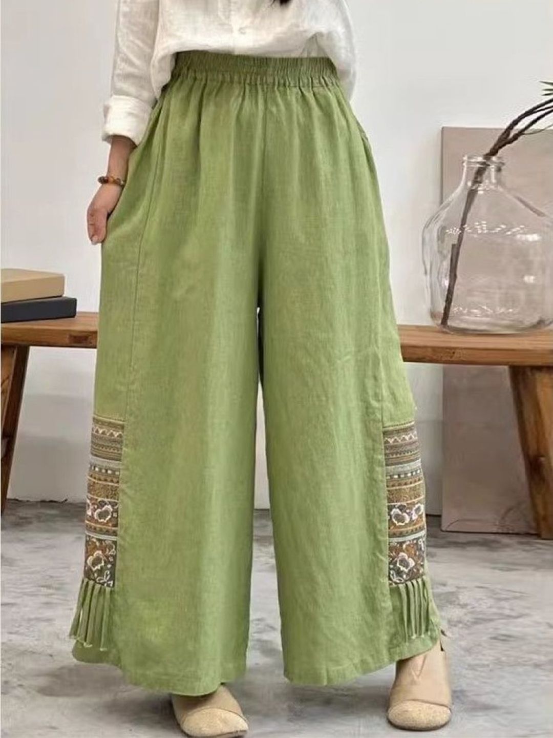StyleCast Women Printed Flared Palazzos