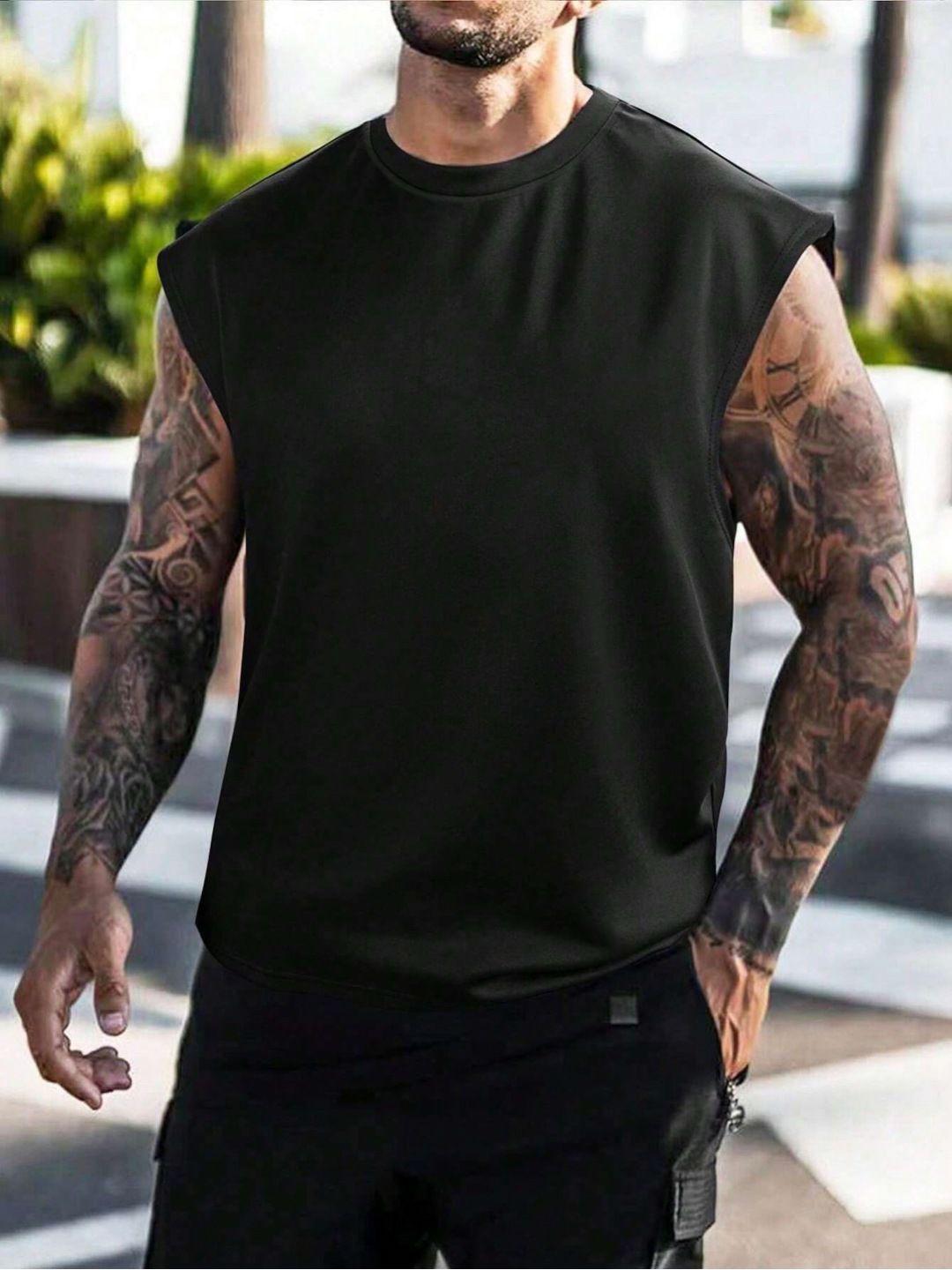StyleCast x Revolte Men Solid Round Neck T-shirt