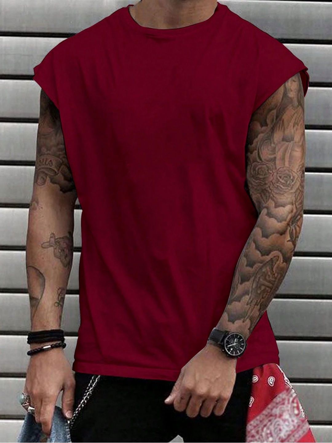 StyleCast x Revolte Men Solid Round Neck T-shirt