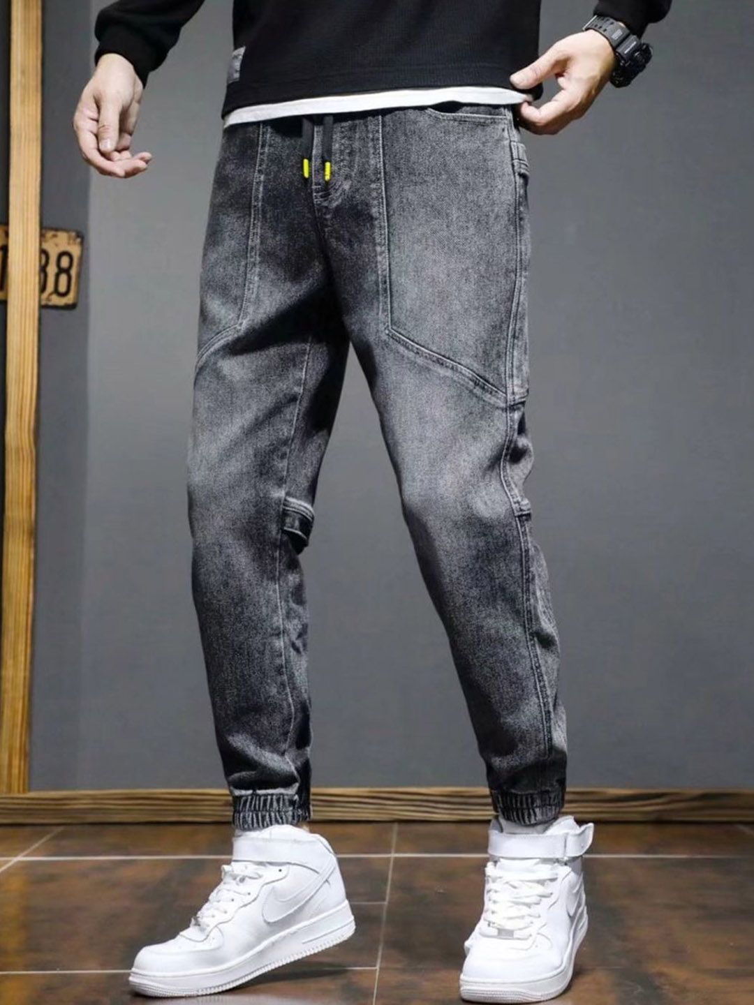 StyleCast StyleCast Men Jogger Light Fade Jeans