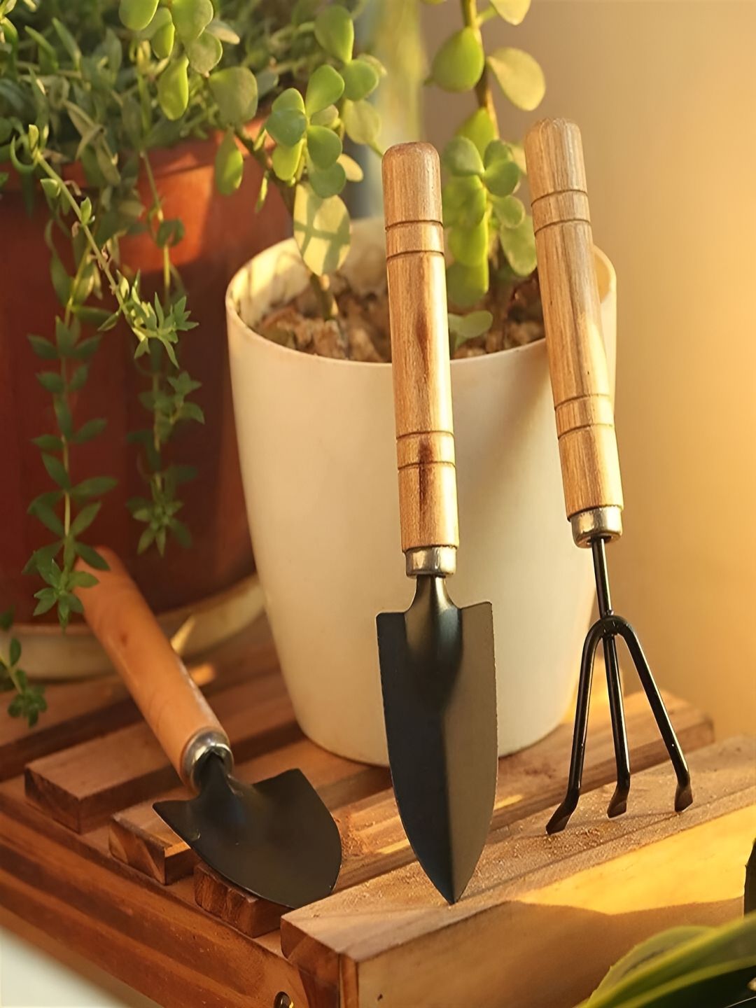 DeoDap Set Of 3 Black Wood 
Garden Tool Kit