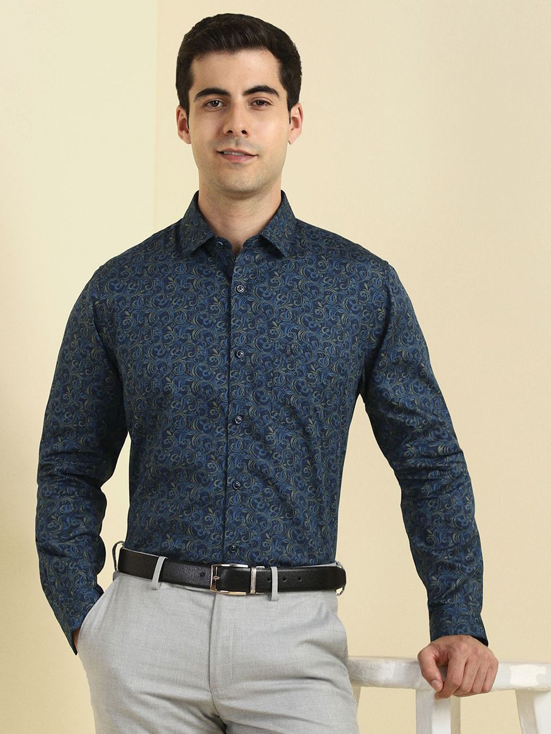 Allen Solly Floral Printed Spread Collar Full Sleeves Slim Fit Formal Shirts
