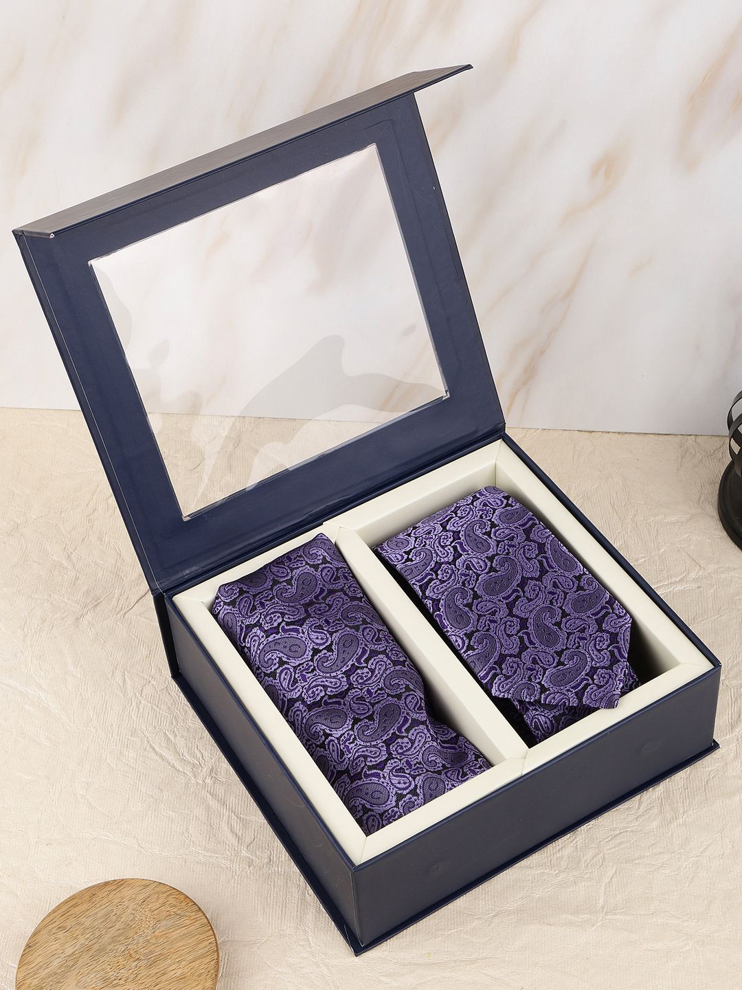 Alvaro Castagnino Men Tie and Pocket Square Gift Set