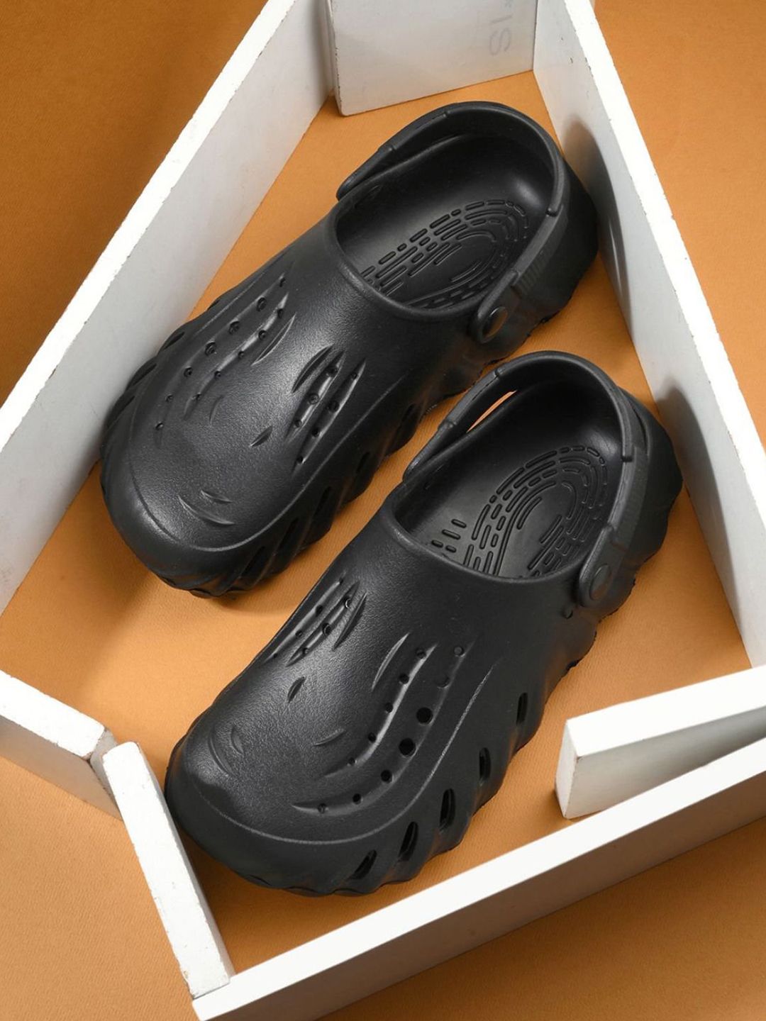 COGS Men Solid Rubber Clogs