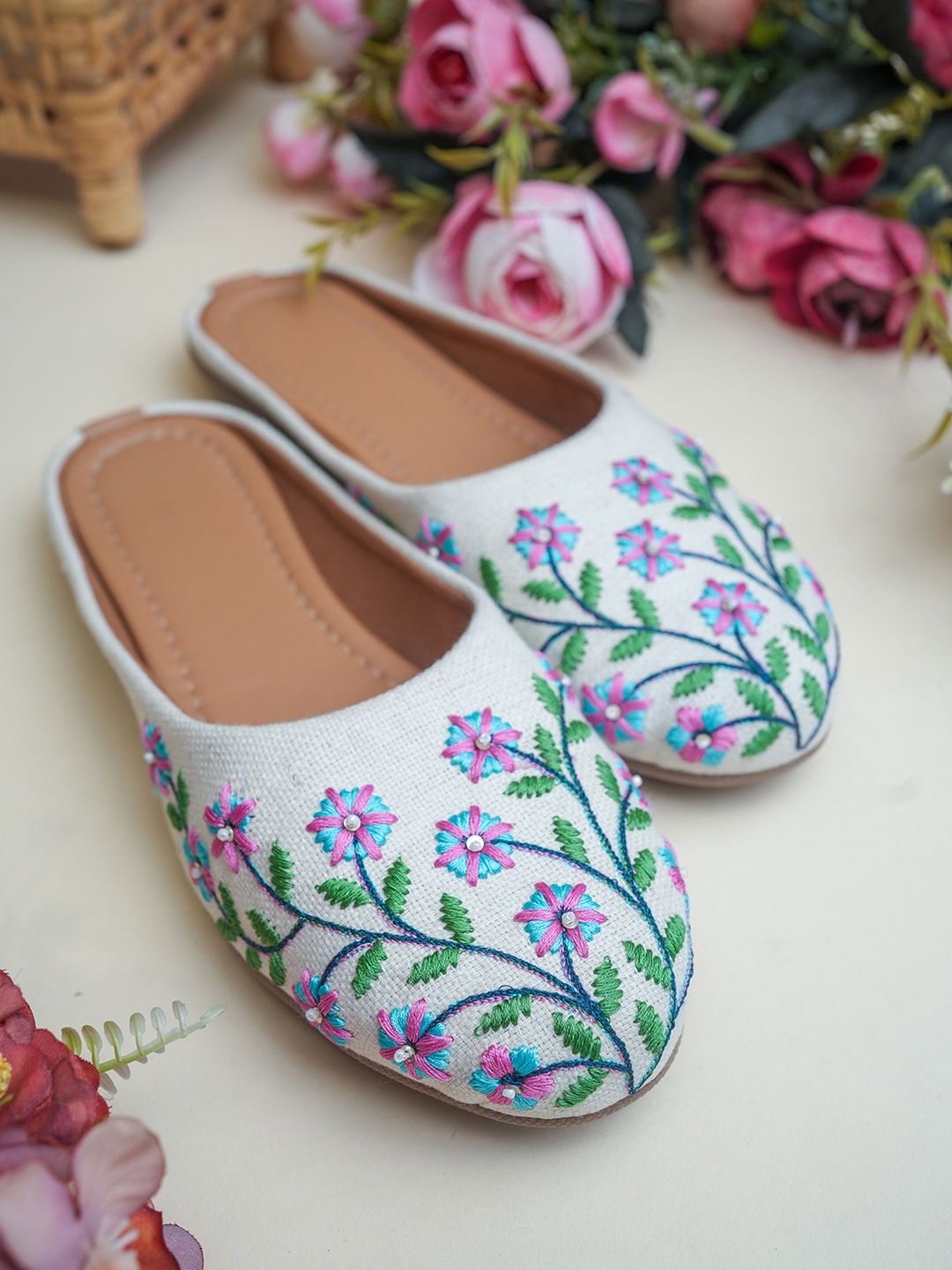 DressBerry DressBerry Women Woven Design Embroidered Mules Flats