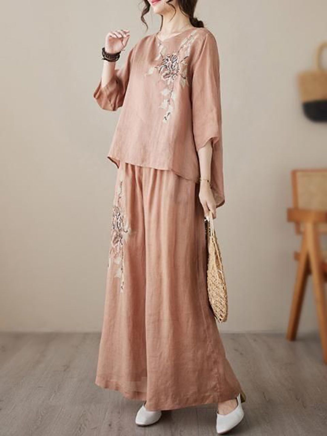 DressBerry Printed V Neck Top With Palazzo Co-Ords