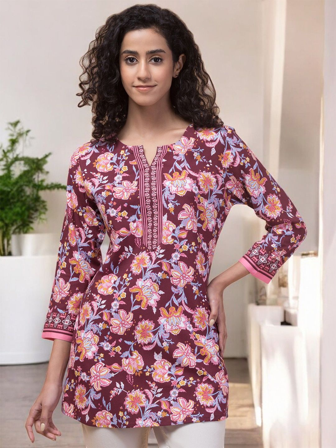 INUKA Floral Printed Kurti