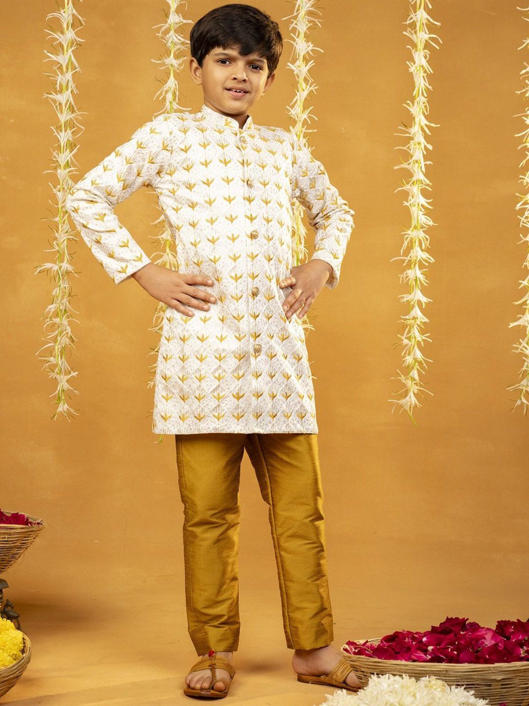 Jilmil Boys Floral Embroidered Mandarin Collar Regular Straight Kurta & Trousers