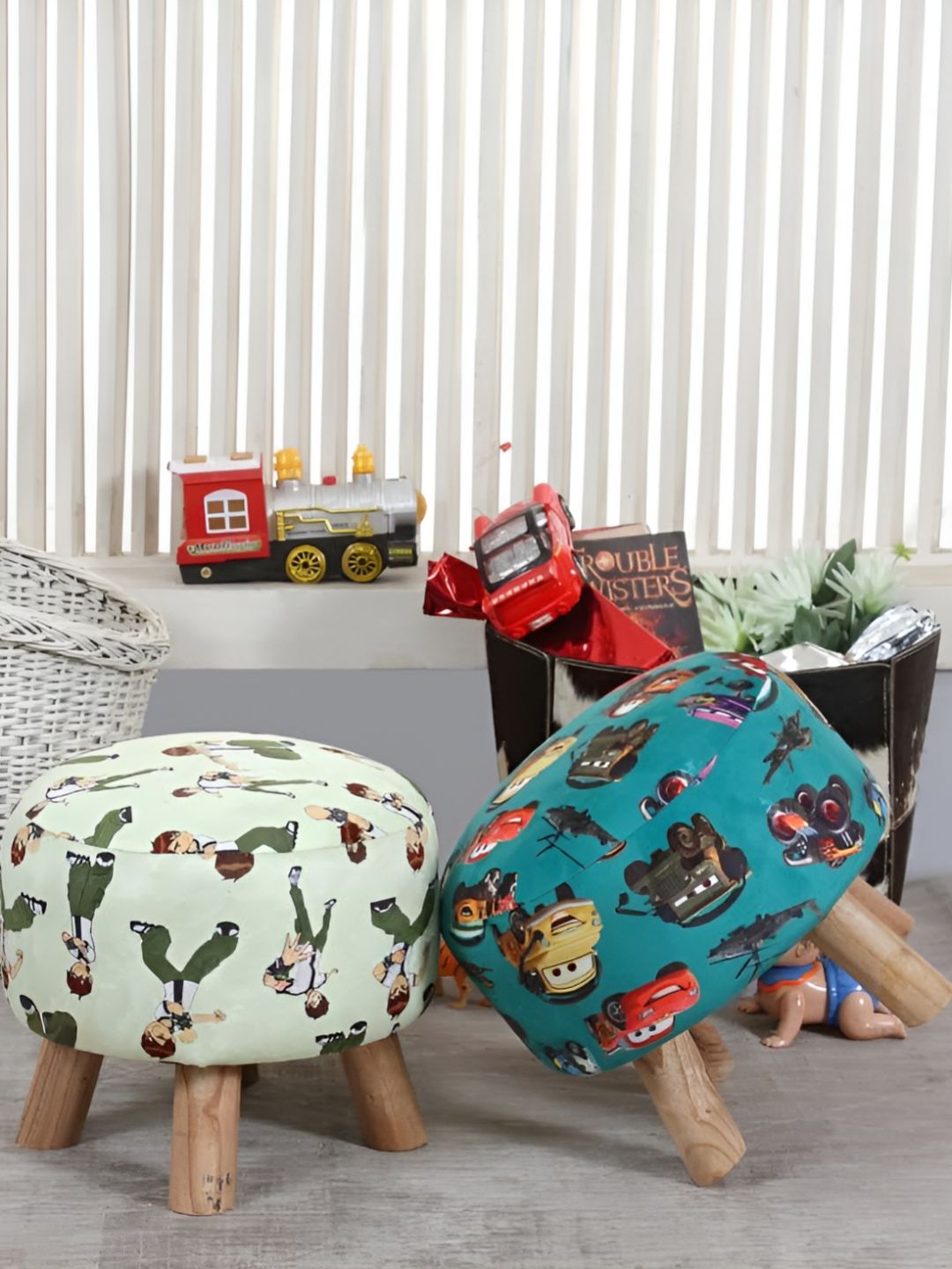 Shadowkart Set Of 2 Blue & Green Printed Wooden Round Shaped Ottomans