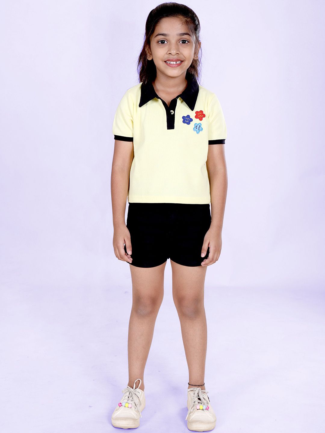 KiddoPanti Girls Printed Pure Cotton T-Shirt With Shorts