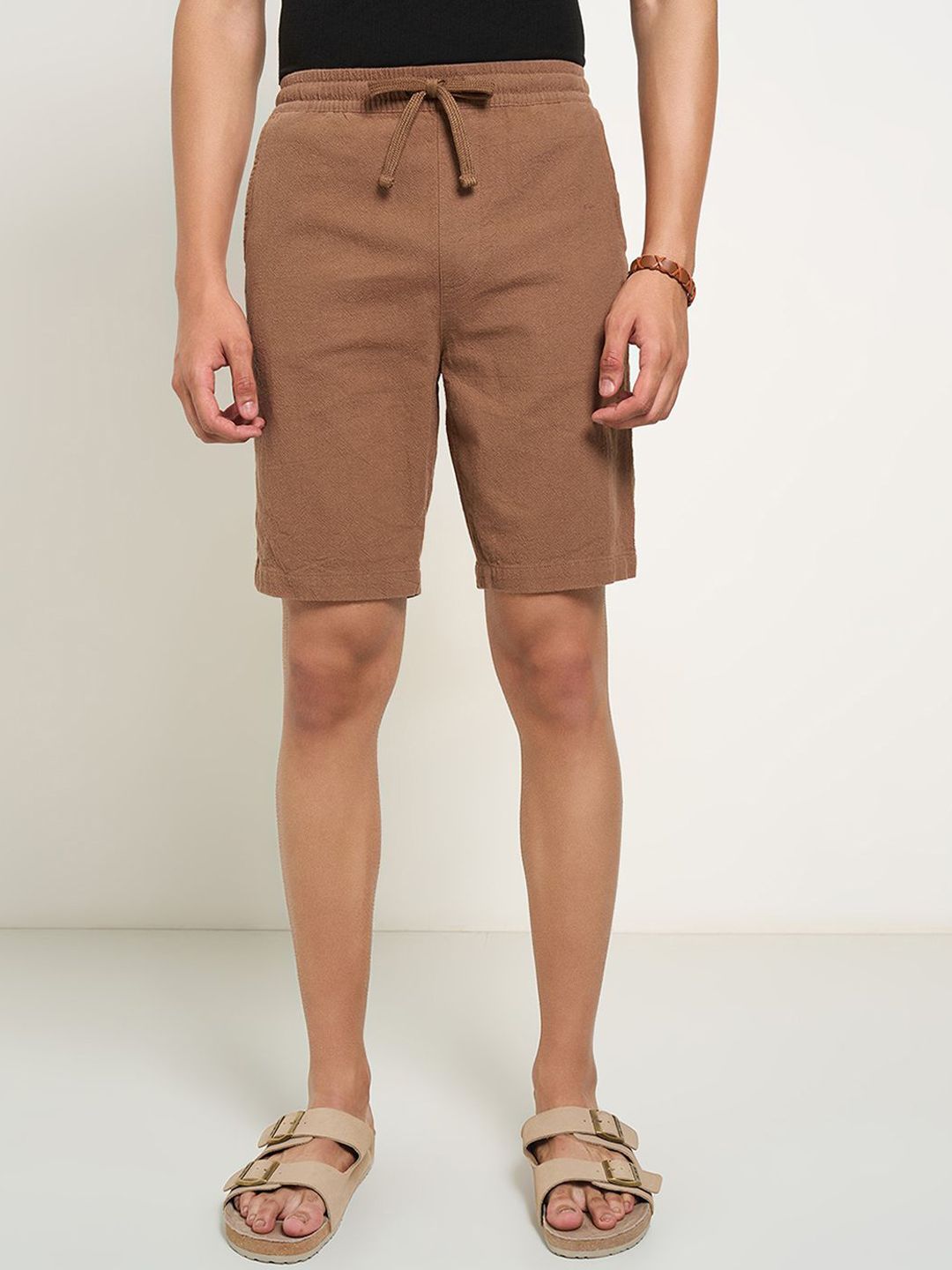 7 Alt by Pantaloons Men Relaxed Fit Mid-Rise Shorts