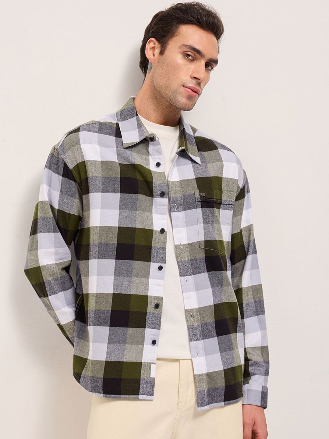 THE BEAR HOUSE Men Relaxed Fit Checked Spread Collar Cotton Casual Shirt