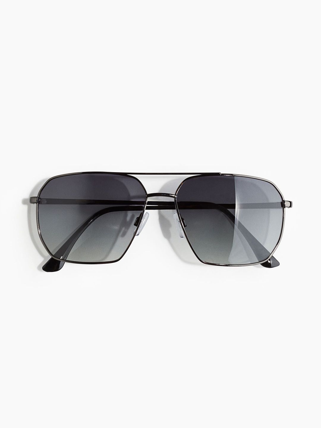 H&M Men Polarised Sunglasses 1255789001 deal from myntra